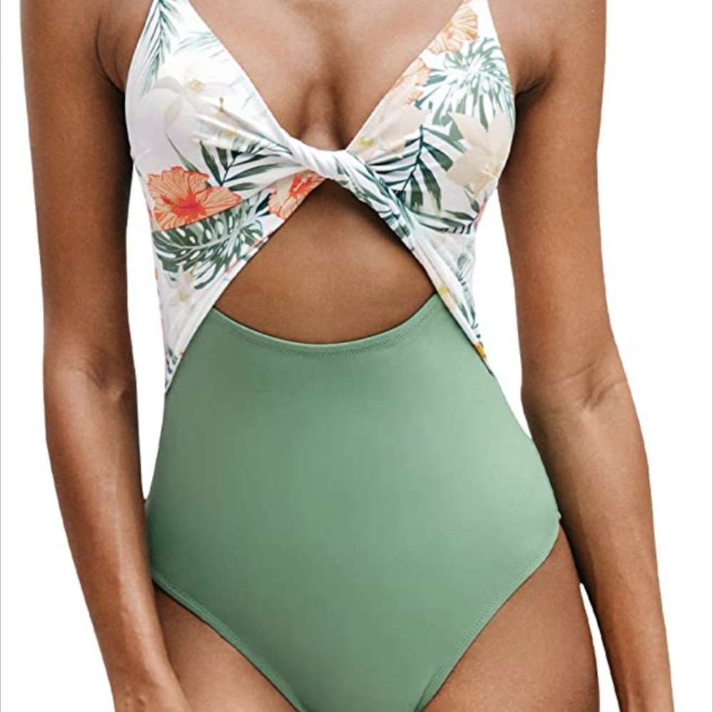 Cupshe Nwt one piece bathing suit